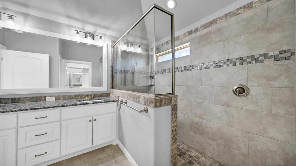 924 East 5th Street Springtown, TX 76082 - Photo 28 of 36