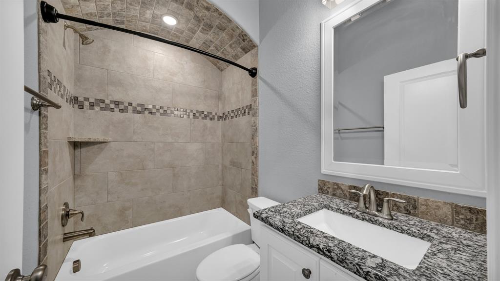 924 East 5th Street Springtown, TX 76082 - Photo 29 of 36