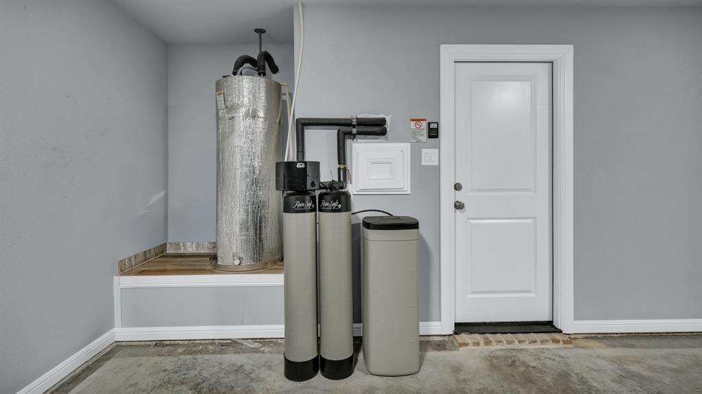 924 East 5th Street Springtown, TX 76082 - Photo 33 of 36