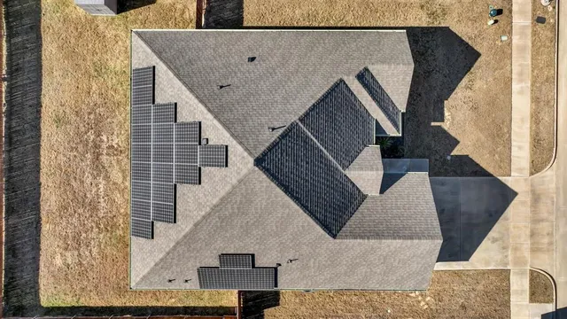 $335,000 | 924 East 5th Street, Springtown, TX 76082