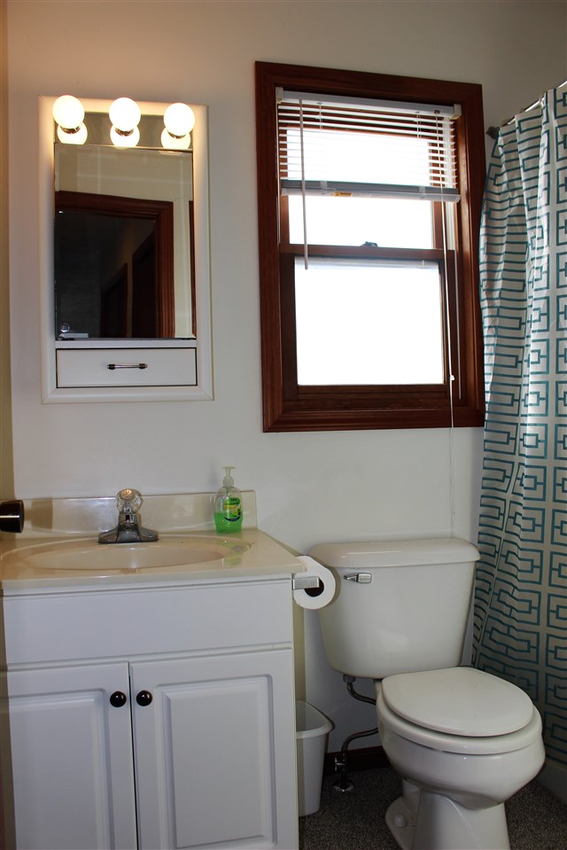 8888 East Hatchery Road Syracuse, IN 46567 - Photo 10 of 20 Gallery Image 10