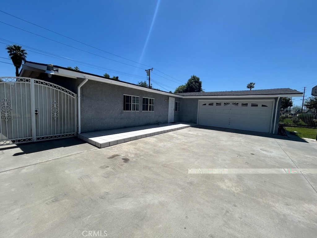 8960 Indiana Avenue Riverside, CA 92503 - Photo 1 of 1 a view of a backyard