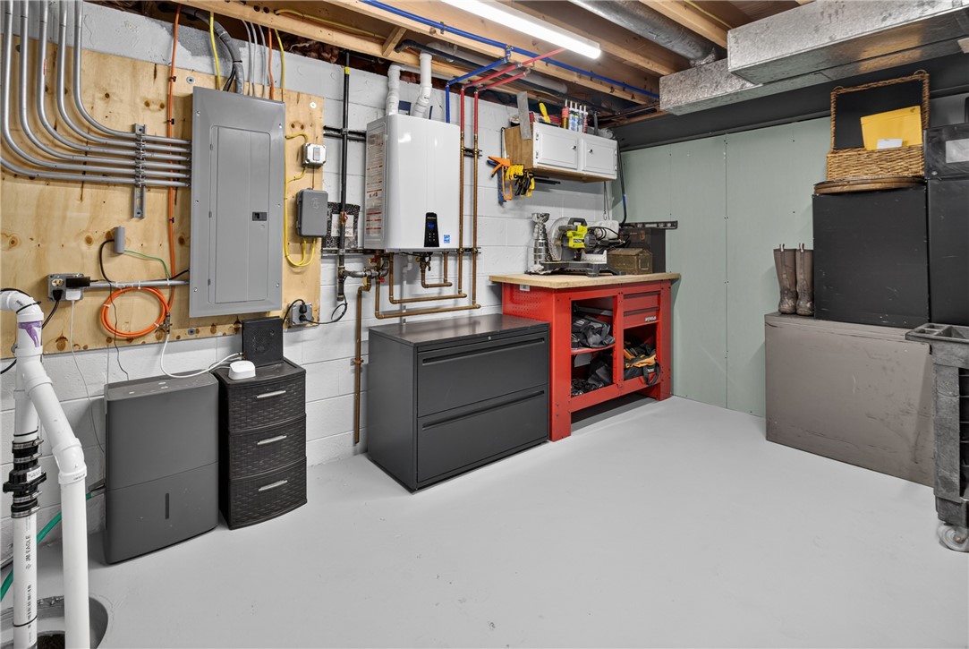 20 Hunt Point Chili, NY 14624 - Photo 31 of 44 Utility room