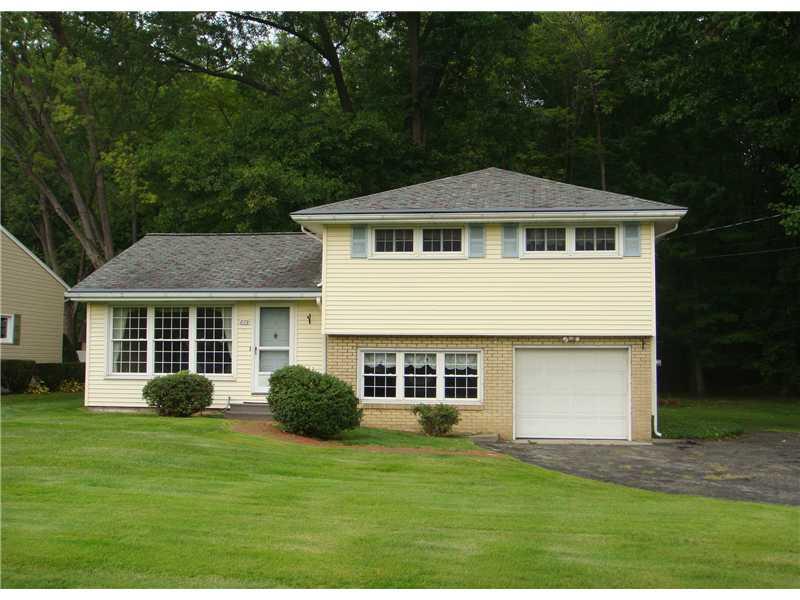 879 Clarksville Road Hermitage, PA 16148 - Photo 1 of 20 Exterior Front.