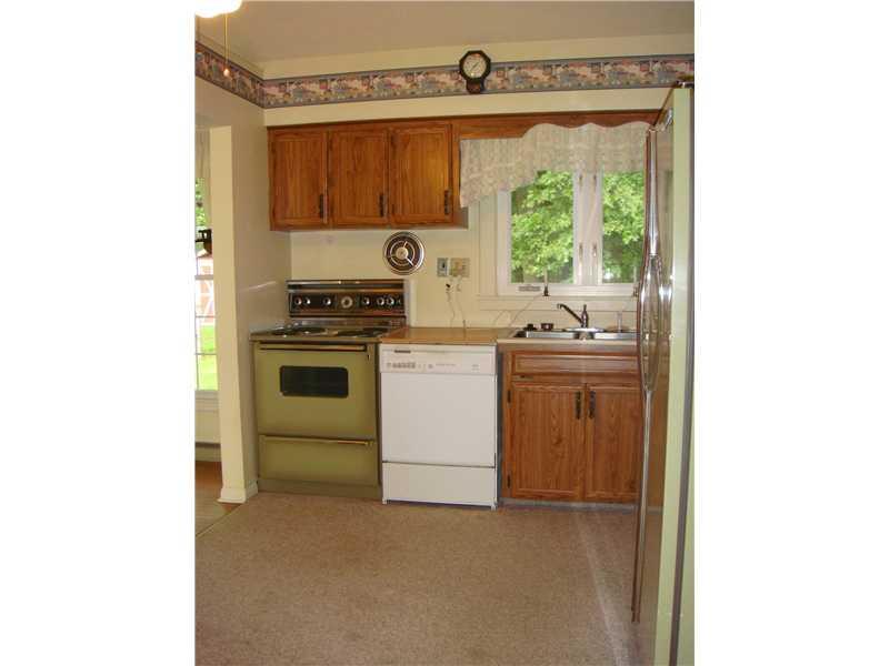 879 Clarksville Road Hermitage, PA 16148 - Photo 9 of 20 Kitchen.