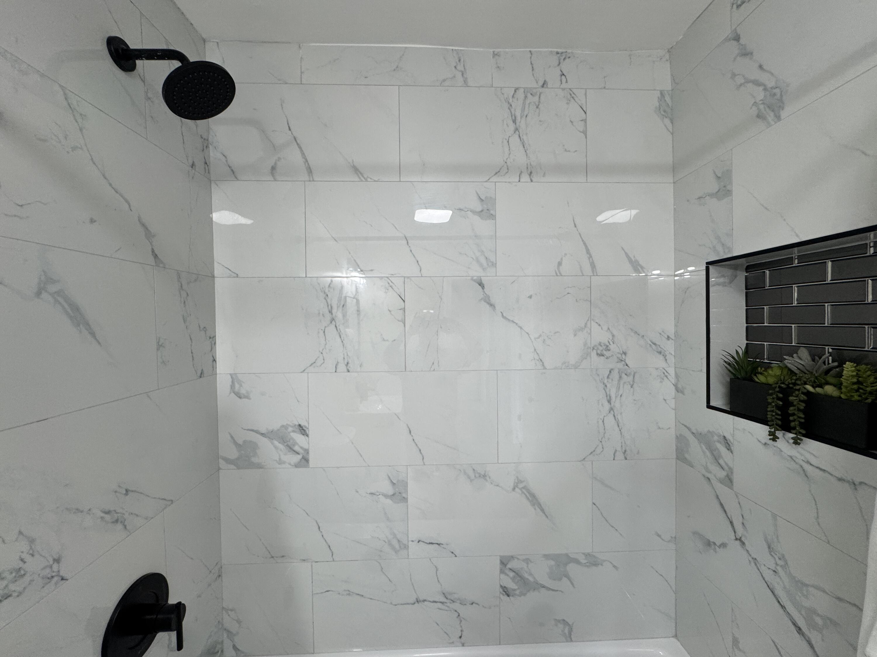 800 Buchanan Street Gary, IN 46402 - Photo 22 of 29 a bathroom with a shower