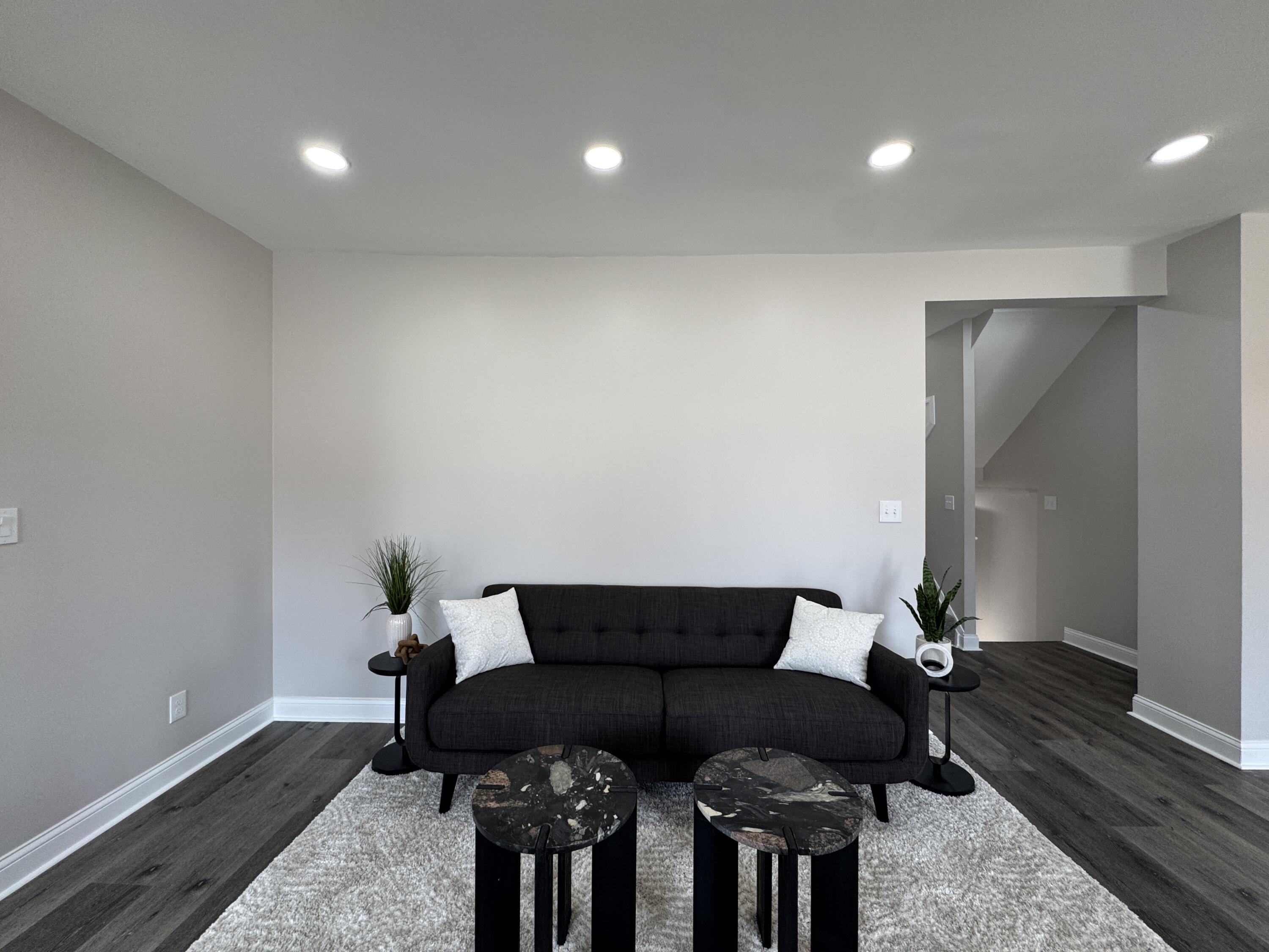 800 Buchanan Street Gary, IN 46402 - Photo 8 of 29 a living room with furniture