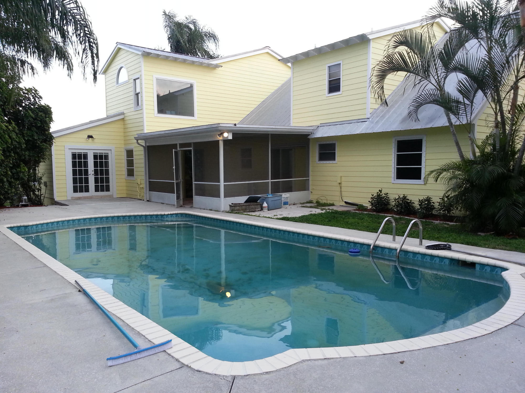 401 Chevron Circle Jupiter, FL 33458 - Photo 14 of 22 Back Of House