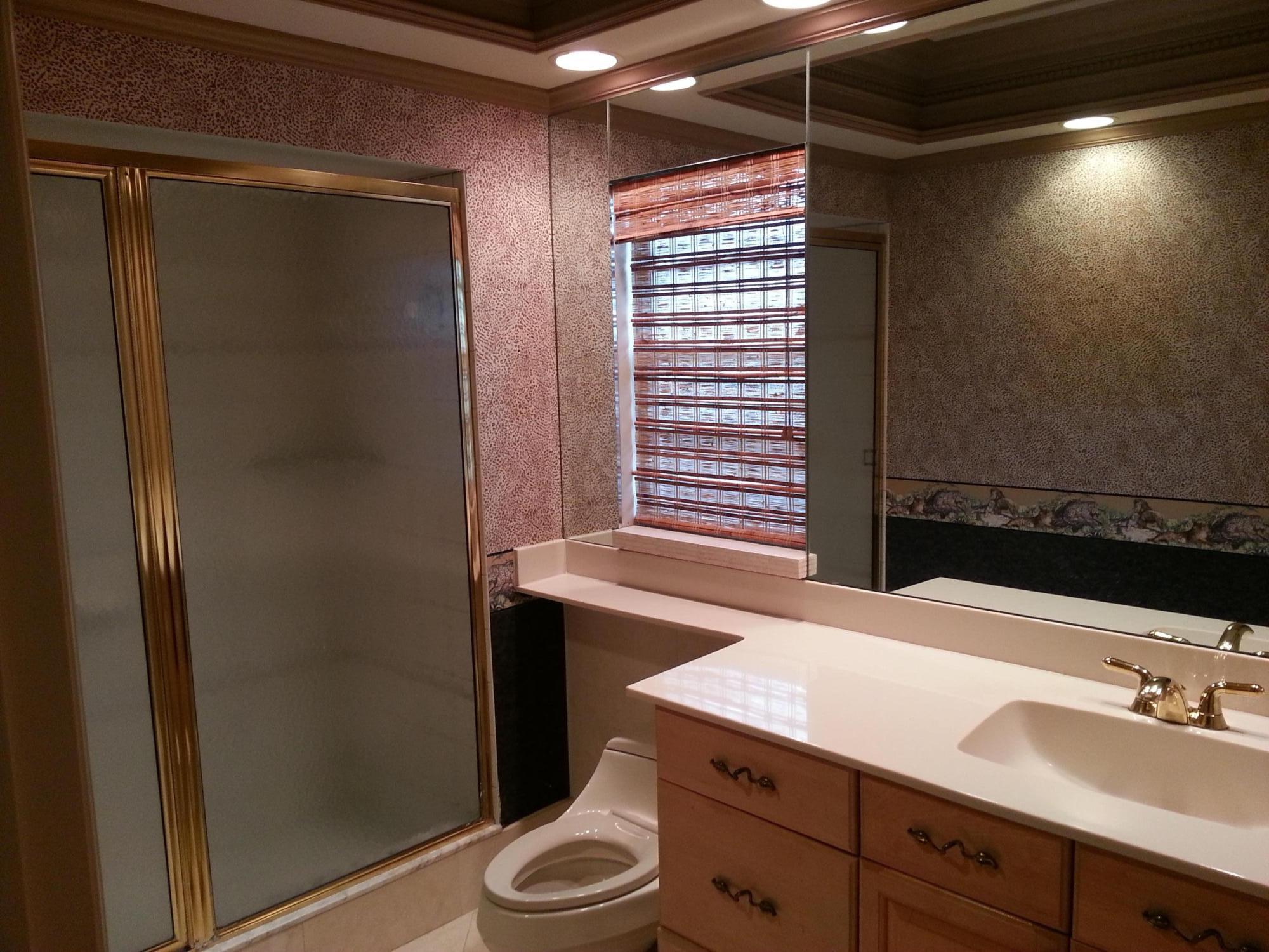 401 Chevron Circle Jupiter, FL 33458 - Photo 4 of 22 Upstairs Bathroom