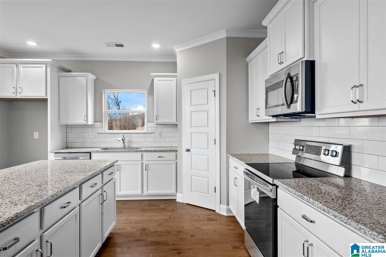 1065 Camellia Ridge Drive Pelham, AL 35124 - Photo 8 of 33