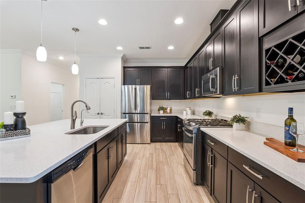 228 Verde Way DeBary, FL 32713 - Photo 8 of 56