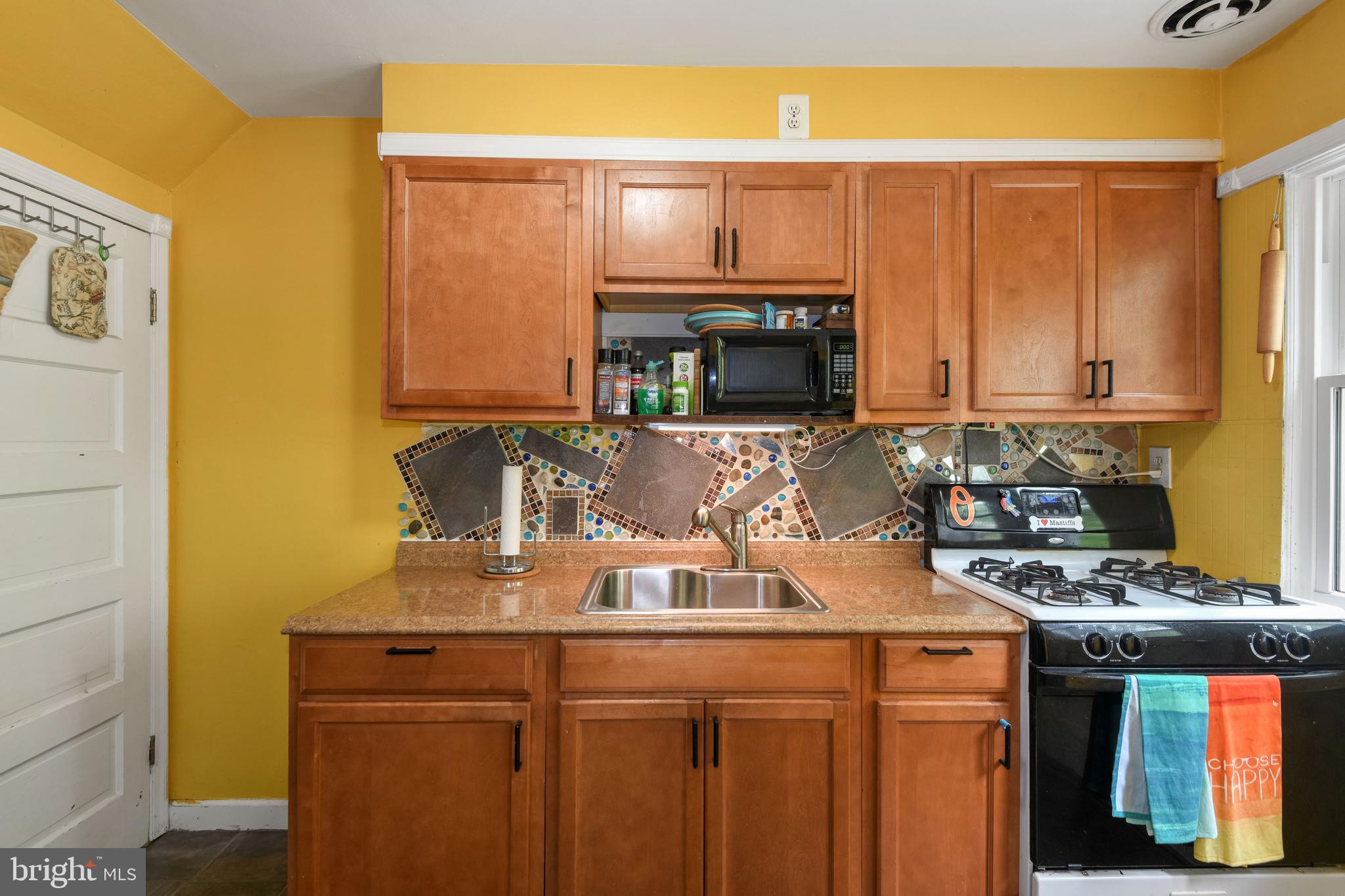 1202 Elm Road Halethorpe, MD 21227 - Photo 10 of 30 Kitchen