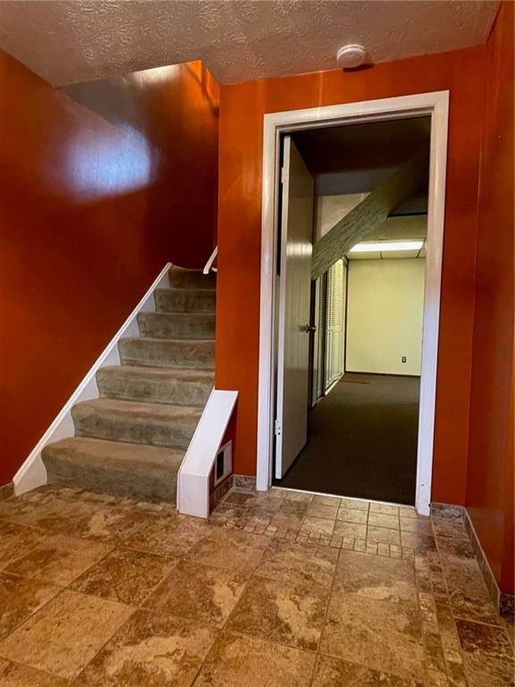 7430 Lighthouse Point Pittsburgh, PA 15221 - Photo 2 of 9 Gallery Image 2