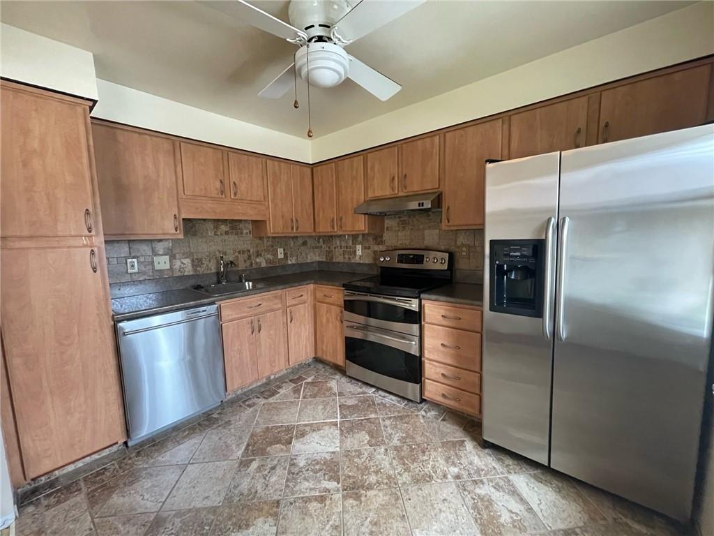 7430 Lighthouse Point Pittsburgh, PA 15221 - Photo 4 of 9 Gallery Image 4