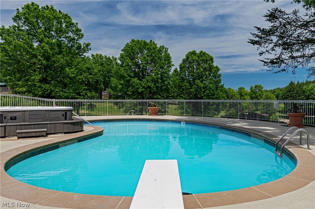 7575 Benner Road New Franklin, OH 44614 - Photo 6 of 50