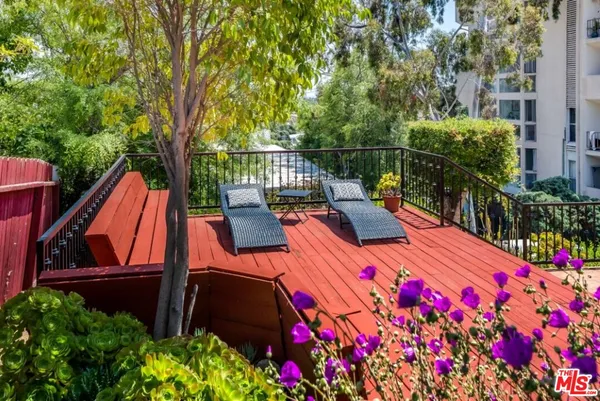 $10,000 | 3365 Ley Drive, Los Angeles, CA 90027