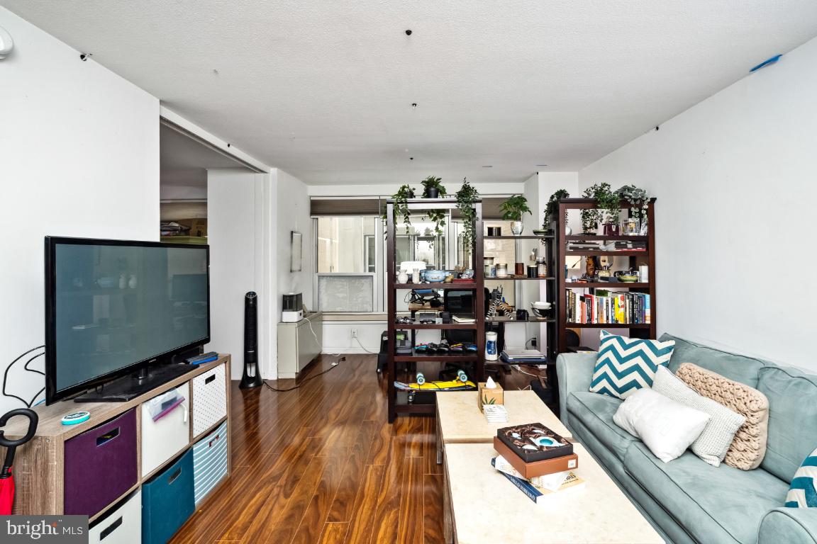 224 West Rittenhouse Square, Unit 218 Philadelphia, PA 19103 - Photo 2 of 18