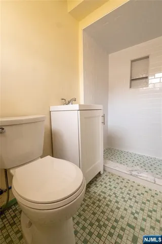 $4,800 | 10 Eastbrook Drive, River Edge, NJ 07661