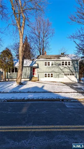 $4,800 | 10 Eastbrook Drive, River Edge, NJ 07661