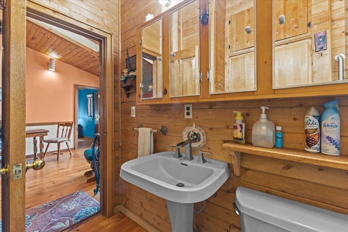 439 Daniels Pond Road Glover, VT 05839 - Photo 8 of 30 Gallery Image 8