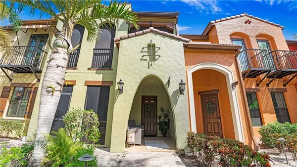 $355,000 | 9066 Albion Lane North, Unit 5104, Naples, FL 34113