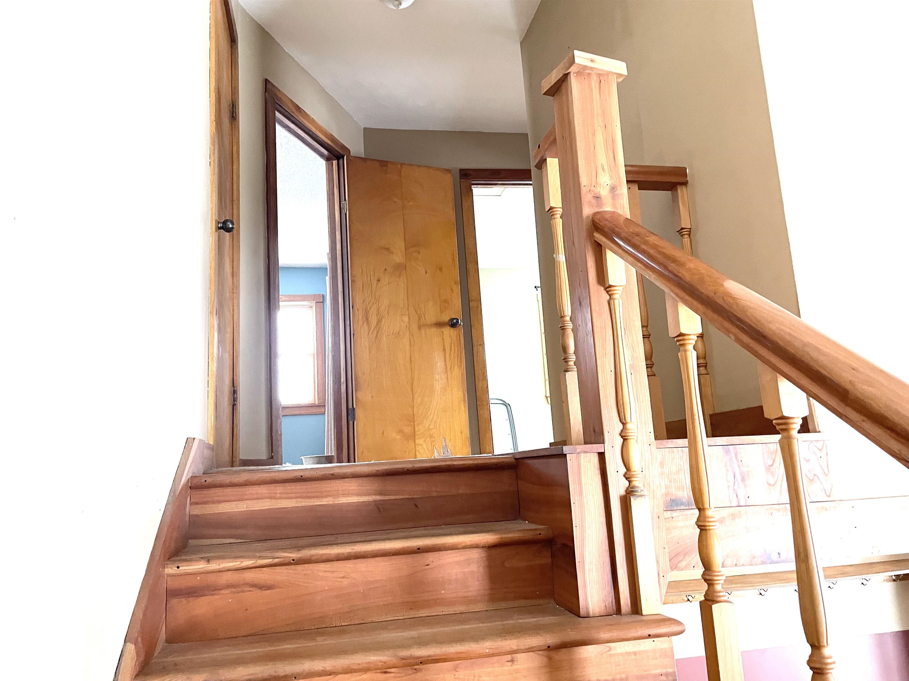 1422 Cabot Road Woodbury, VT 05681 - Photo 15 of 47