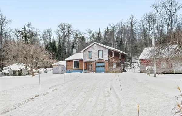 $389,000 | 1422 Cabot Road, Woodbury, VT 05681