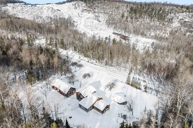 $399,000 | 1422 Cabot Road, Woodbury, VT 05681