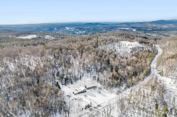 $389,000 | 1422 Cabot Road, Woodbury, VT 05681