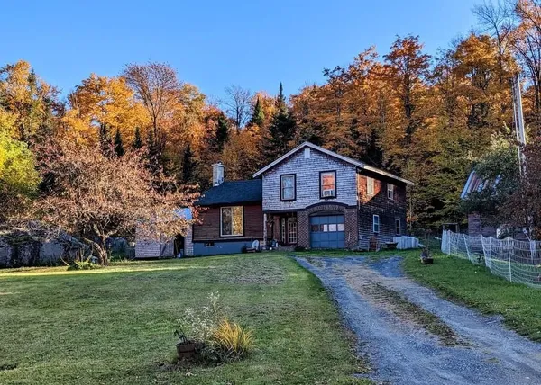 $389,000 | 1422 Cabot Road, Woodbury, VT 05681
