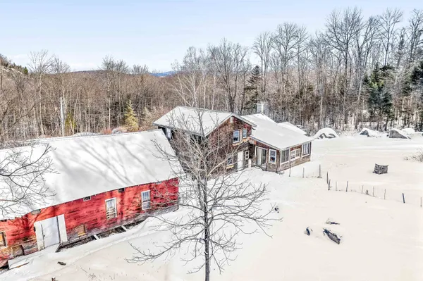 $389,000 | 1422 Cabot Road, Woodbury, VT 05681