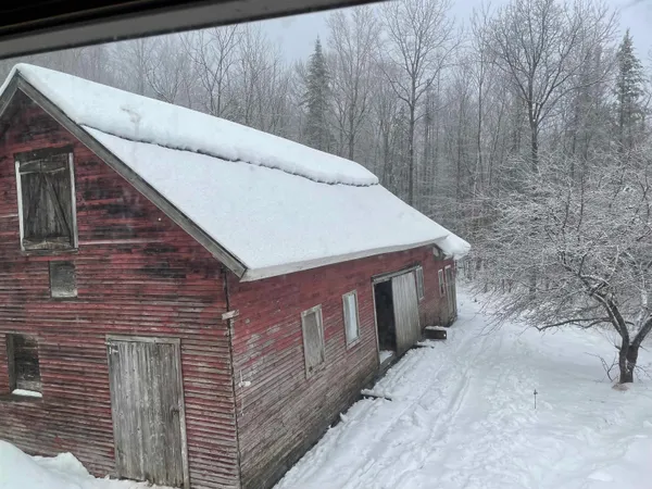 $389,000 | 1422 Cabot Road, Woodbury, VT 05681