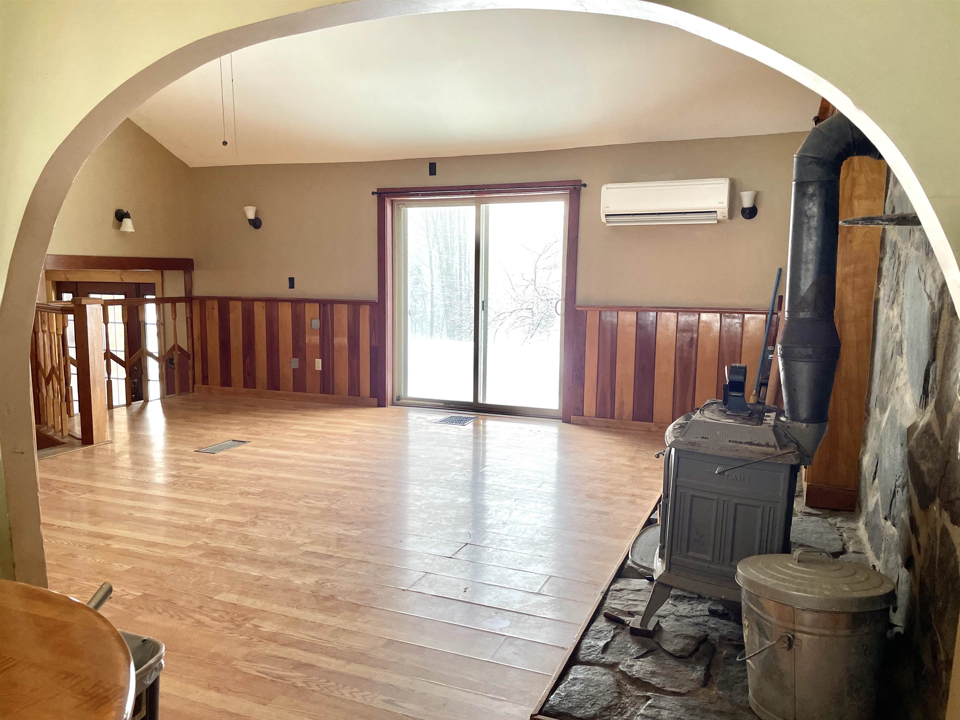 1422 Cabot Road Woodbury, VT 05681 - Photo 10 of 47