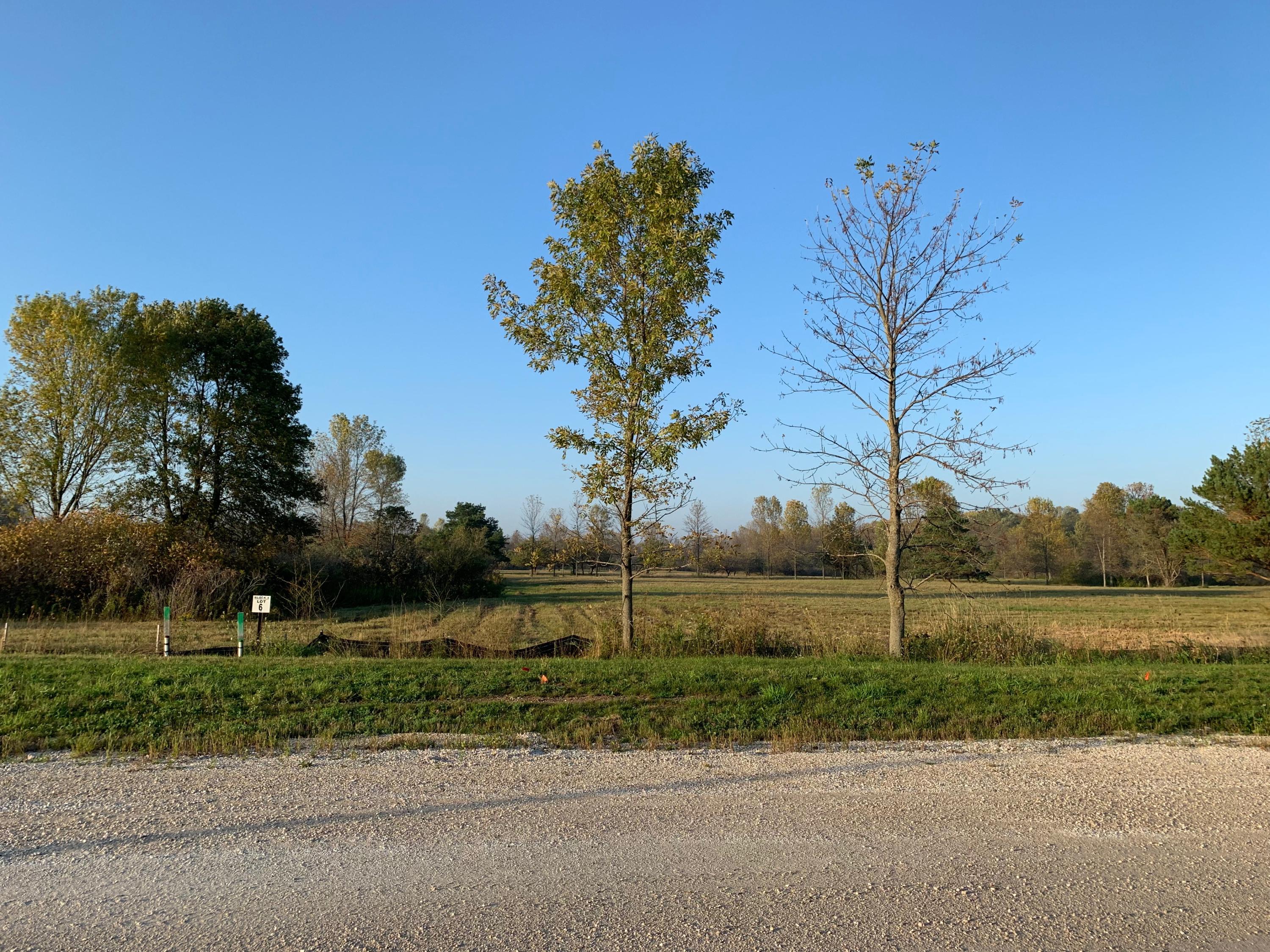 LT6 LAKE BREEZE Way Unit BLK4  