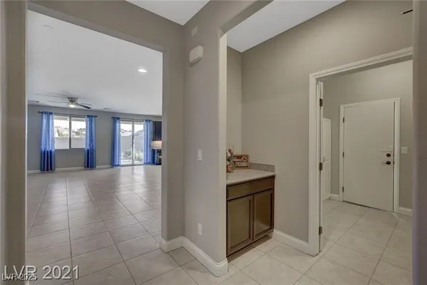$2,600 | 1062 North Water Street, Henderson, NV 89011