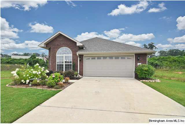 143 Crisfield Circle Alabaster, AL 35007 - Photo 2 of 32