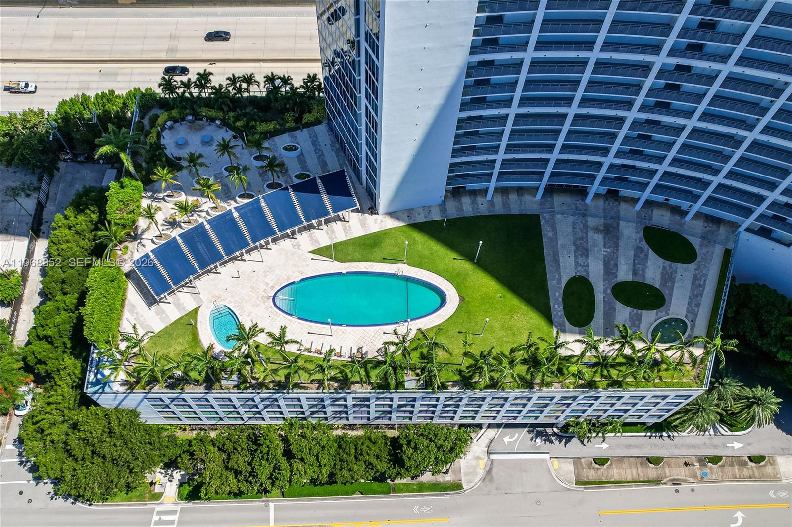 601 Northeast 36th Street, Unit 1412 Miami, FL 33137 - Photo 25 of 41 Main pool