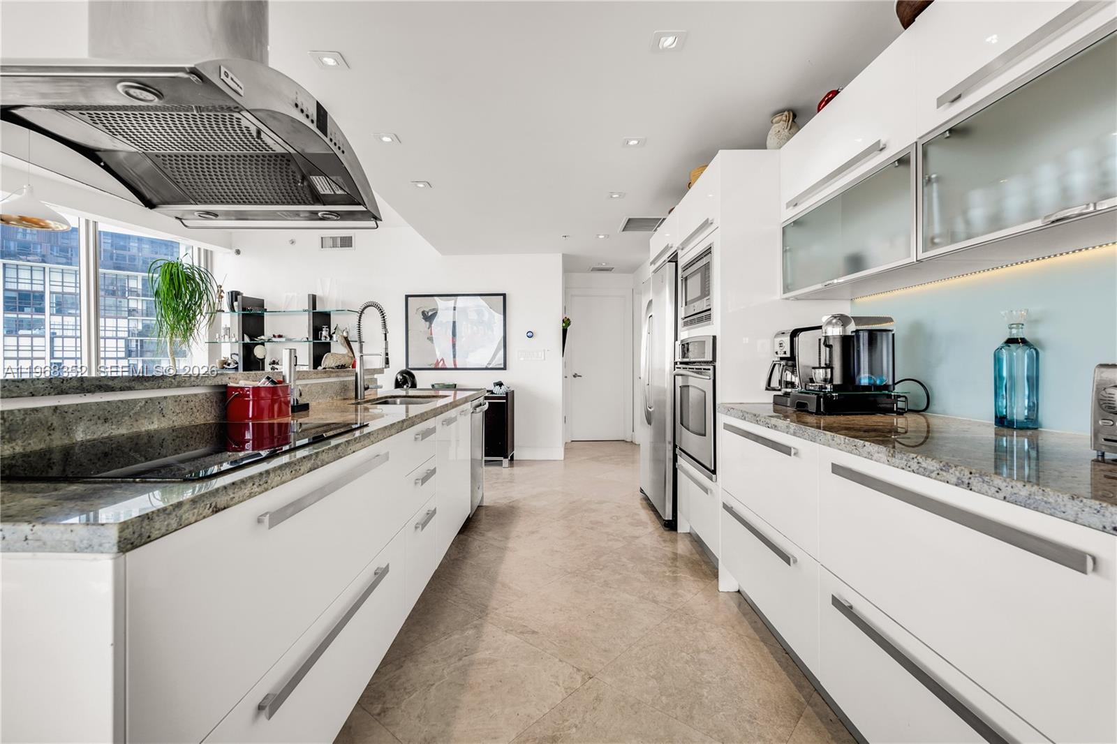 601 Northeast 36th Street, Unit 1412 Miami, FL 33137 - Photo 7 of 41