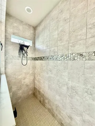 $3,000 | 6414 Salt Creek Avenue, Apollo Beach, FL 33572