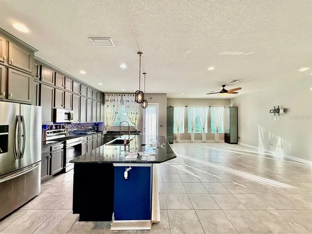 $3,000 | 6414 Salt Creek Avenue, Apollo Beach, FL 33572