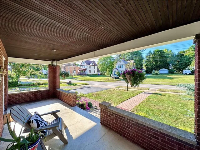 $279,000 | 419 West Neshannock Avenue, New Wilmington, PA 16142