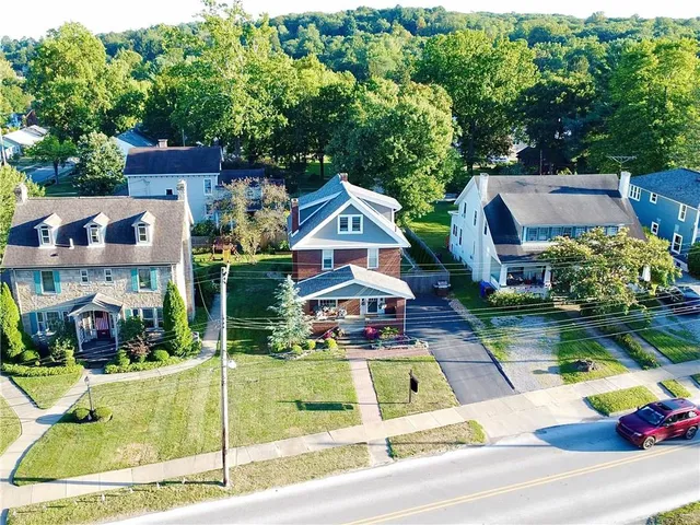 $279,000 | 419 West Neshannock Avenue, New Wilmington, PA 16142