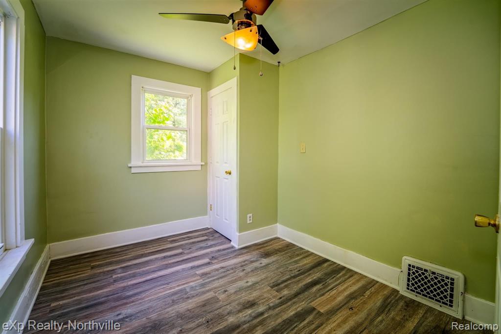 2709 Platt Road Ann Arbor, MI 48104 - Photo 10 of 28