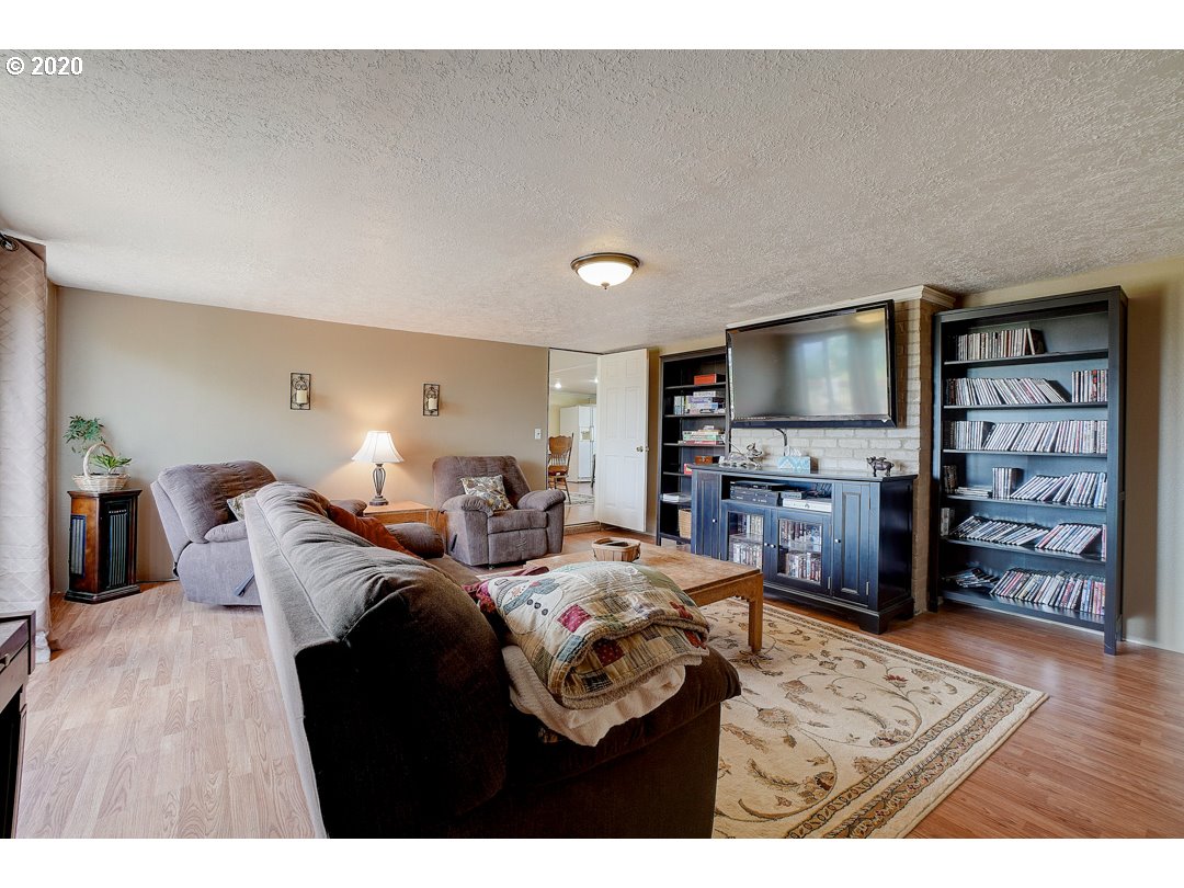 2700 Northwest Phillips Road Gaston, OR 97119 - Photo 14 of 29