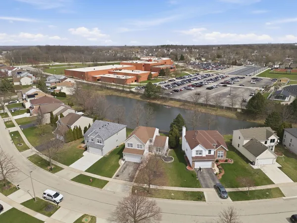 $475,000 | 121 Augusta Drive, Streamwood, IL 60107