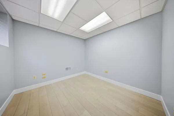 $475,000 | 121 Augusta Drive, Streamwood, IL 60107