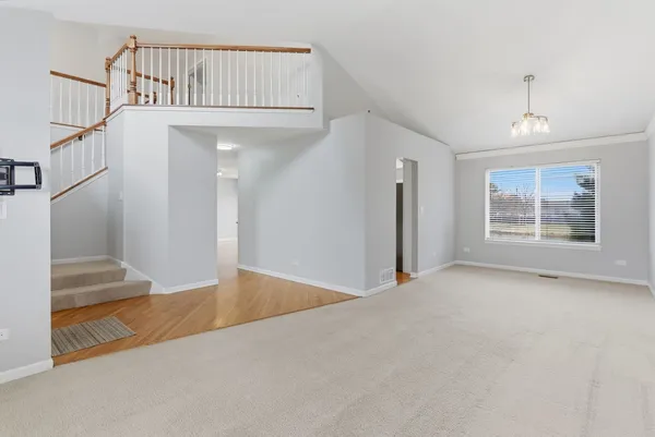 $475,000 | 121 Augusta Drive, Streamwood, IL 60107