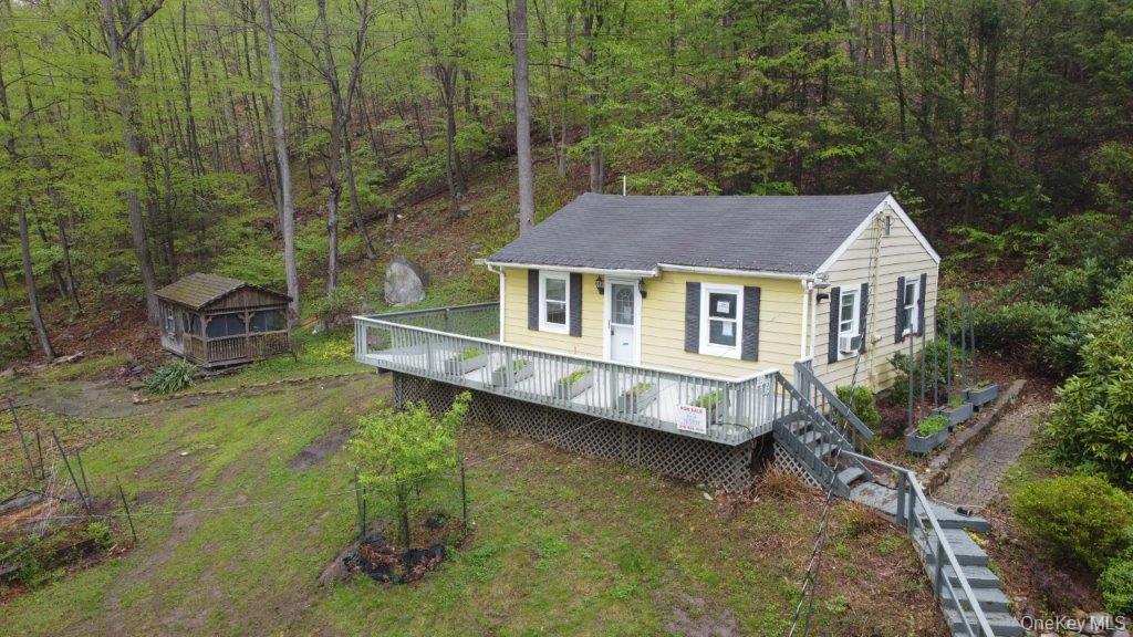 303 Buttermilk Falls Road Warwick, NY 10990 - Photo 1 of 20