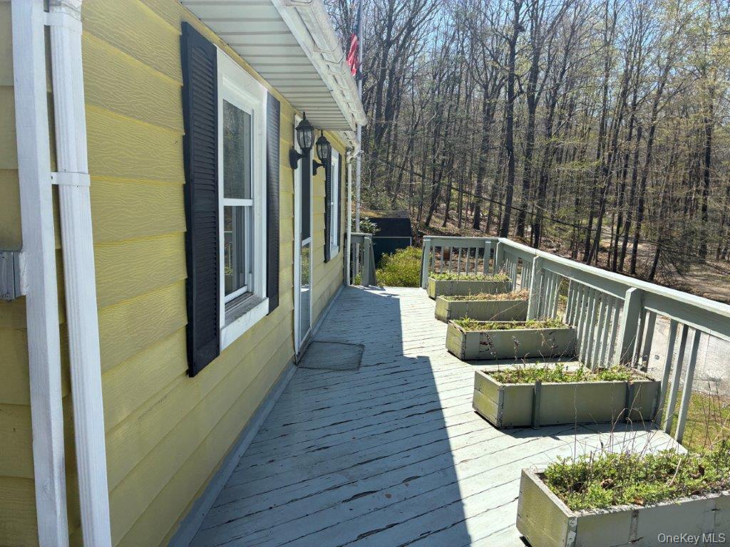 303 Buttermilk Falls Road Warwick, NY 10990 - Photo 14 of 20