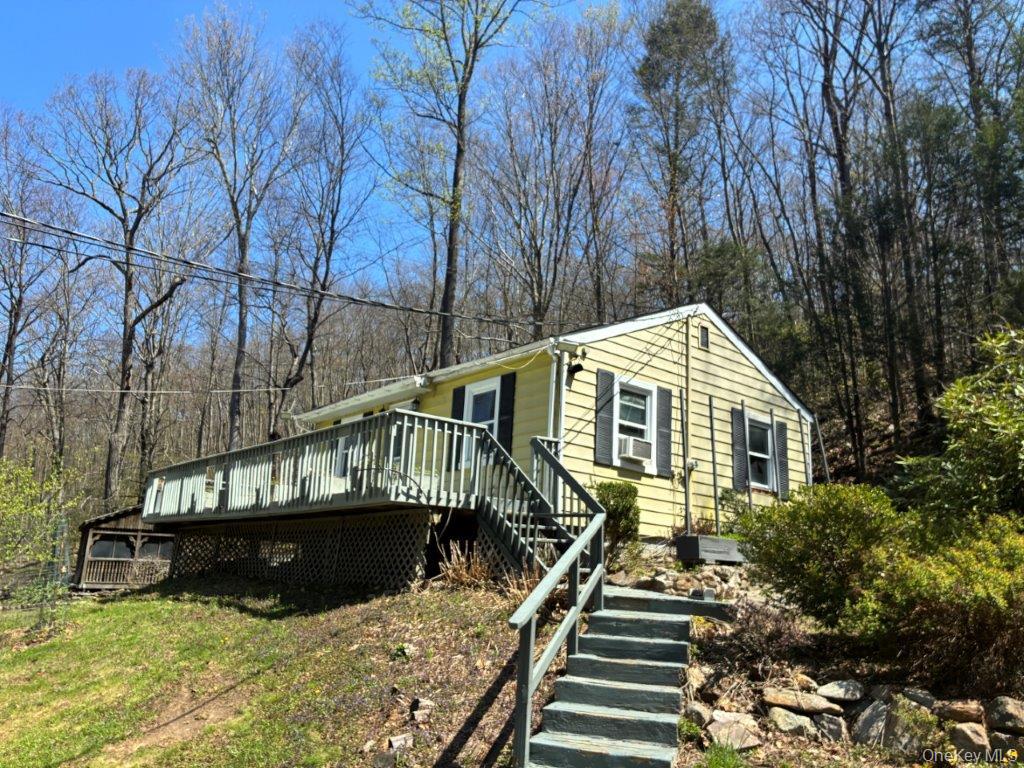 303 Buttermilk Falls Road Warwick, NY 10990 - Photo 10 of 20